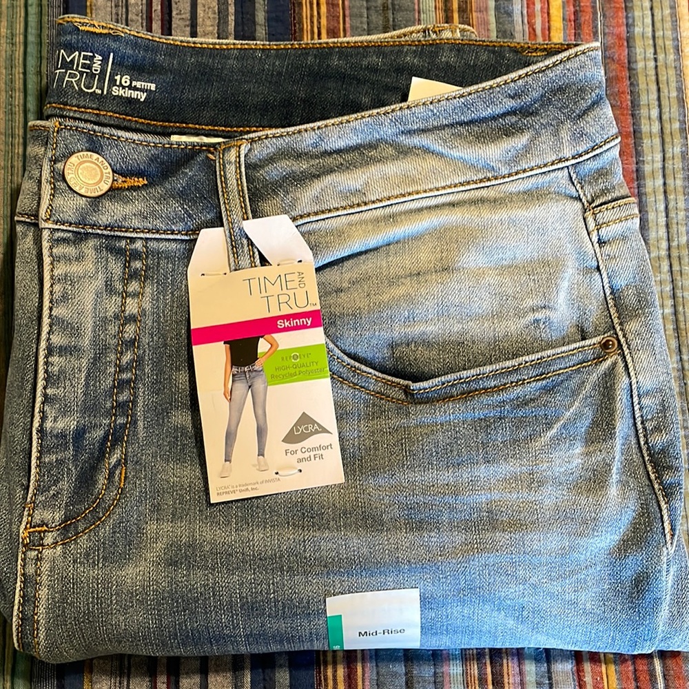 Time and Tru nwt skinny jeans 16 petite